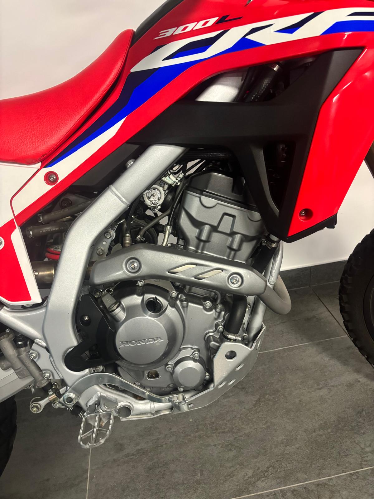 Honda CRF 300L – 2022 | 10.000 km | Muitos Extras - Image 6